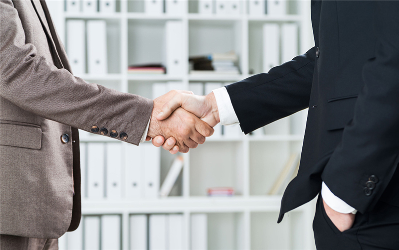 超聲波工(gōng)業(yè)加濕器(qì)十頭霧化(huà)闆的(de)作(zuò)用(yòng)